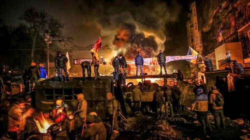 Mùa Đông Rực Lửa Winter on Fire: Ukraine's Fight for Freedom